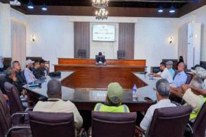 مدير عام صيرة يناقش خطط المكتب التنفيذي لشهر رمضان
