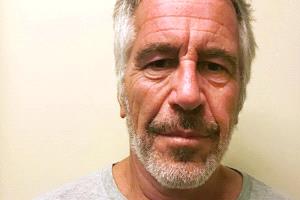 وزارة العدل الأمريكية: إبستين ناقش استثمارا بمليار دولار في مطار بريطاني مع رجال أعمال صينيين