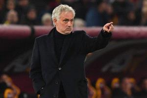 مورينيو يوجه رسالة تحذيرية للاعبي بنفيكا قبل ساعات من مواجهة ريال مدريد