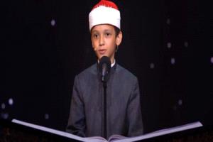 عمر علي يفوز بجائزة الغصن الذهبي بدولة التلاوة