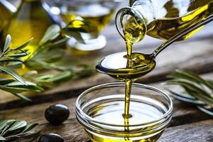 زيت الزيتون يحمي الدماغ من تغيرات التقدم في السن