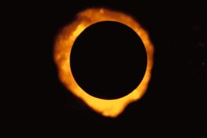 كسوف الشمس الأول في 2026: أين سترى "حلقة النار" في 17 فبراير؟