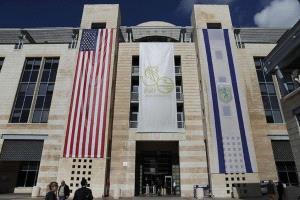 تحذيرات دولية من السفر إلى إيران وإسرائيل.. واشنطن تخل موظفيها وبكين تنصح رعاياها بالمغادرة