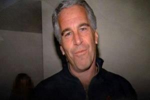لقطات جديدة تعيد الجدل حول وفاة جيفري إبستين داخل زنزانته