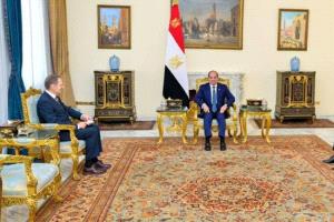 السيسي يستقبل رئيس الاستخبارات الروسية