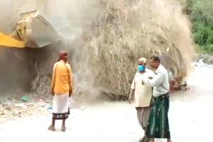 بتوجيهات مدير عام صحة عدن..حملة نظافة موسعة وإزالة المخلفات في ساحة مستشفى الصداقة