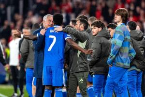 أول رد رسمي من "يويفا" على أحداث مباراة ريال مدريد وبنفيكا