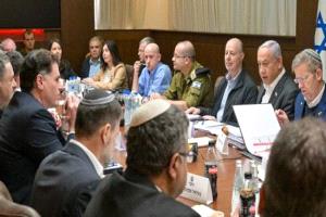 بدء اجتماع الكابينت لبحث تطورات الملف الإيراني