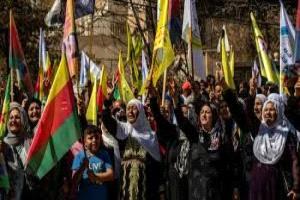 آلاف الأكراد يتظاهرون في شمال شرق سوريا