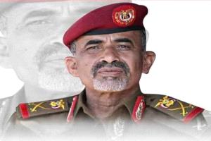 عضو مجلس القيادة الصبيحي يقدم واجب العزاء بوفاة المناضل العقيد جابر الجرتتي