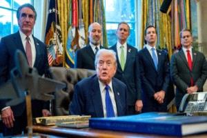 ترامب يطلق بروجكت فولت لتأمين المعادن النادرة