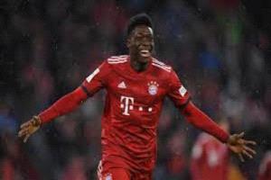 بايرن يؤكد تعرض ديفيز لإصابة عضلية خلال مباراة فرانكفورت