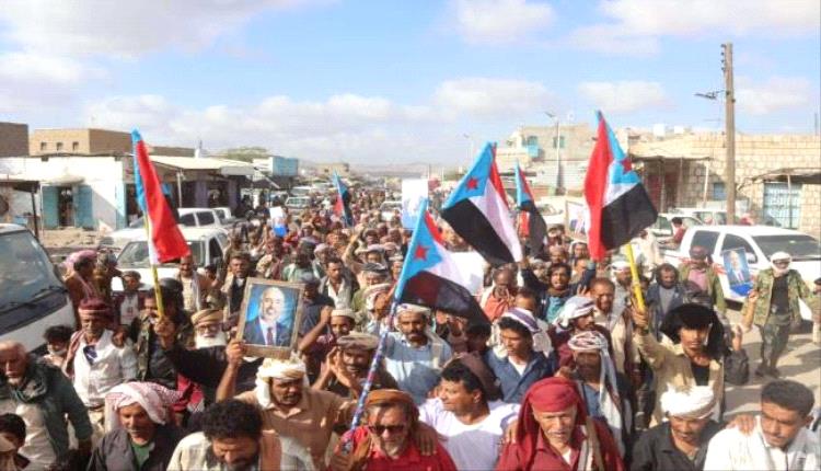 مسيرات جماهيرية حاشدة في زنجبار والمحفد تأييدًا للإعلان السياسي والدستوري وتنديدًا بالعدوان السعودي
