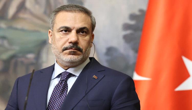 فيدان متهما "قسد" بالتعاون مع إسرائيل: هجماتها في حلب تؤكد مخاوف تركيا من نواياها الانفصالية