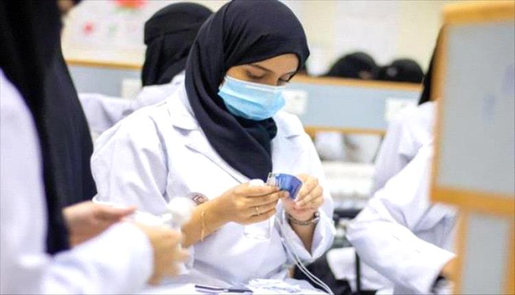 طبيبة تكشف فضيحة داخل أكبر مستشفيات صنعاء
