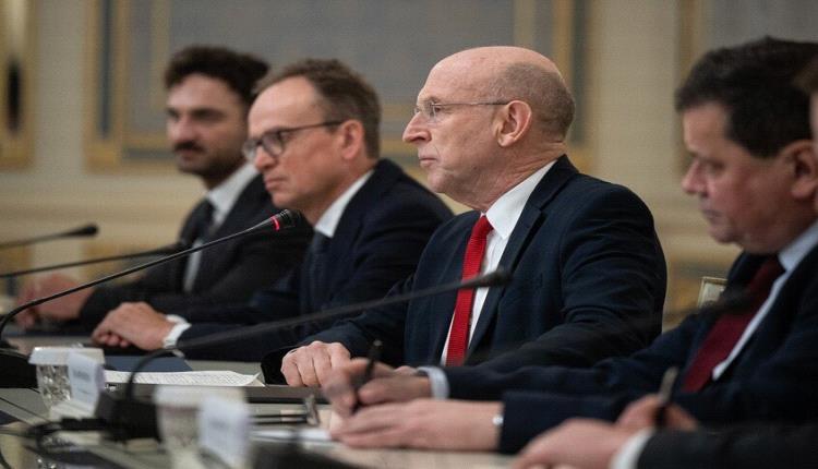 "أحلام مبتذلة للمنحرفين".. زاخاروفا تعلق على  رغبة وزير الدفاع البريطاني في "اختطاف بوتين"