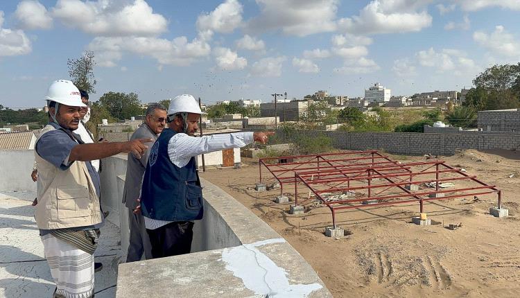 بتوجيه من الوزير السقطري 

وكيل وزارة الزراعة ومدير مكتب الزراعة بلحج يتفقدان مشروع إعادة تأهيل المركز الوطني لبحوث الثروة الحيوانية