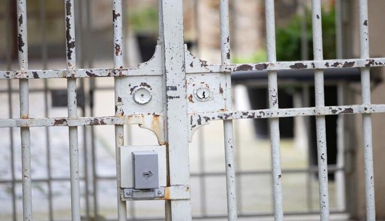 أوزبكستان.. سجن معلم بتهمة إهانة النبي محمد