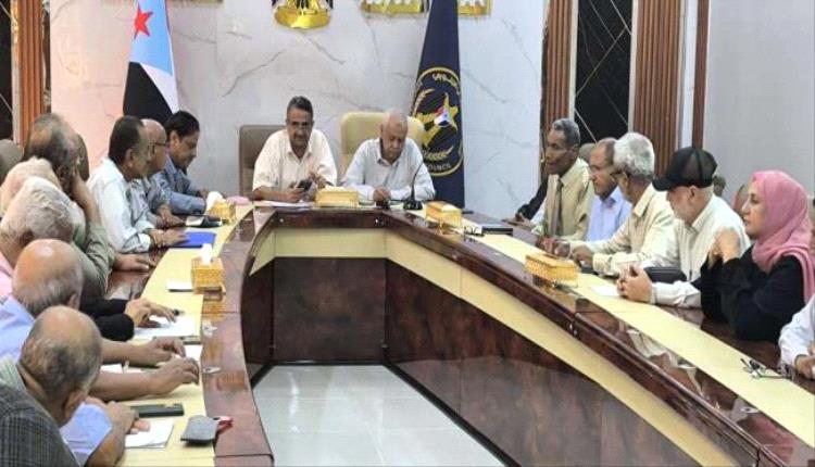 مجلس المستشارين يشدد على وحدة الصف الجنوبي والالتفاف حول القيادة السياسية
