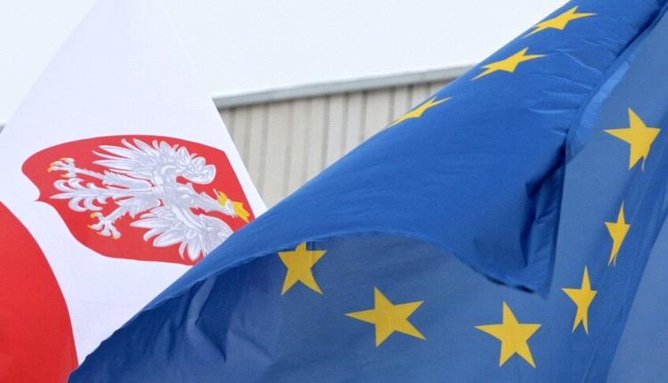 رئيس وزراء بولندي سابق يحدد سببا قد يدفع واشنطن للانسحاب من "الناتو"