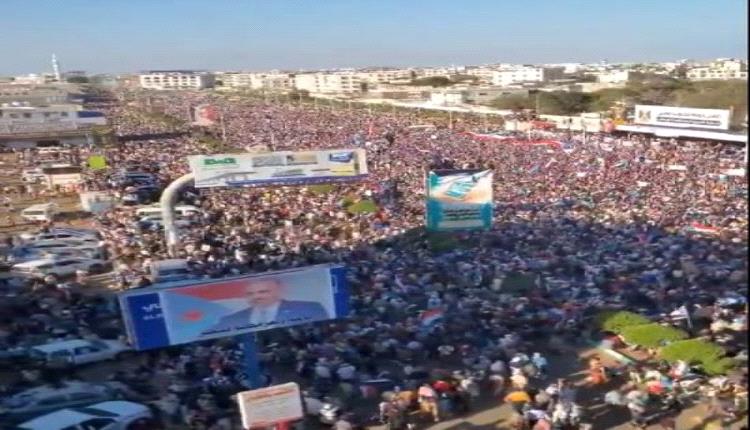 مليونية العروض ترفض المساس بـالانتقالي أو القفز على شرعيته