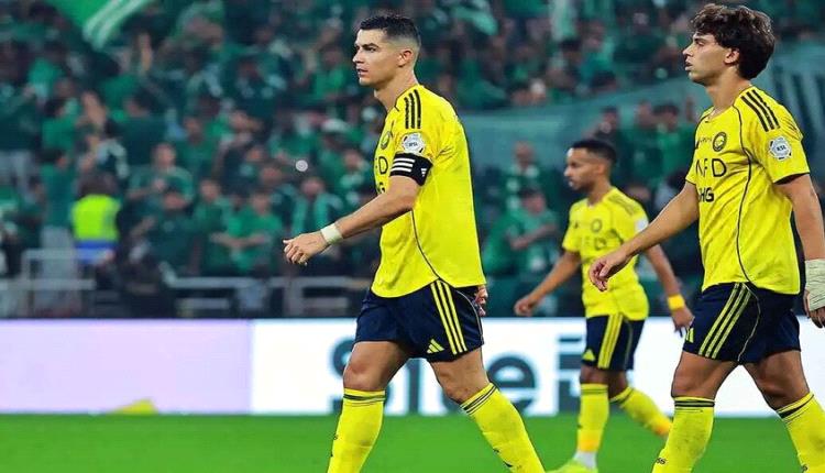 "يشعر بالذنب".. إعلامي سعودي يفجر مفاجأة حول سبب رغبة رونالدو في الابتعاد عن النصر السعودي