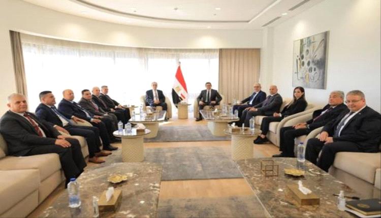 رئيس المخابرات المصري يستقبل رئيس اللجنة الوطنية الفلسطينية لإدارة غزة