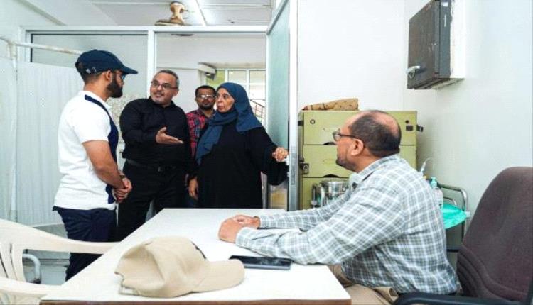مدير صيرة يتفقد مستوى الخدمات المقدمة في المراكز الصحية بالمديرية

