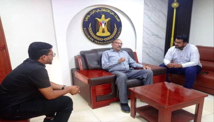 رئيس كتلة الجمعية الوطنية بعدن يزور مقر هيئة الانتقالي بالعاصمة..