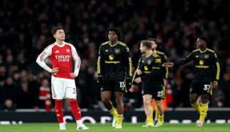 مانشستر يونايتد يصعق أرسنال المتصدر ويُشعل المنافسة على اللقب