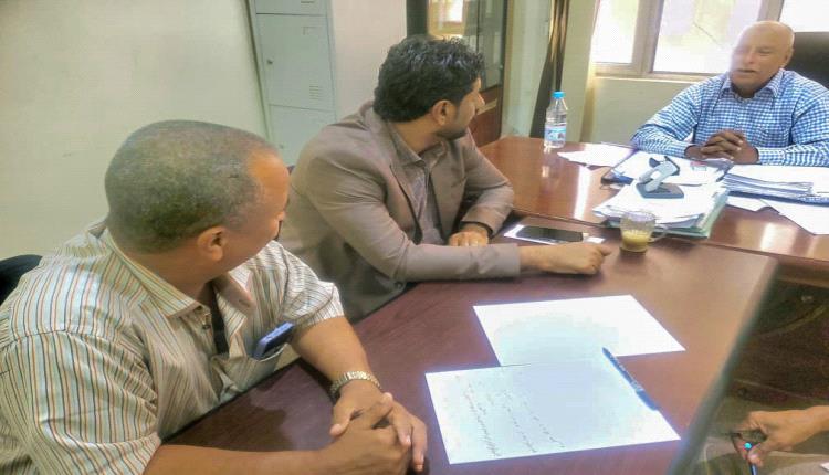 مدير وقاية النبات بوزارة الزراعة يلتقي مدير مكتب الزراعة بالمهرة لبحث نشاط المنافذ والمحاجر بالمحافظة