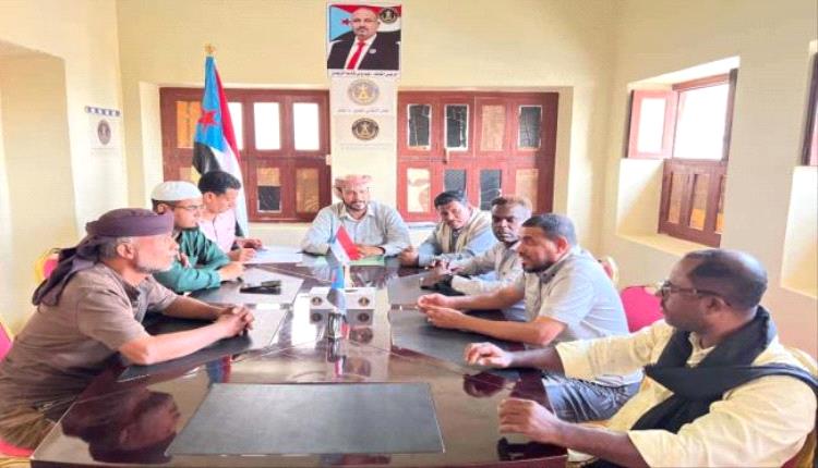 انتقالي الشحر يجدد التأكيد على جنوبية حضرموت ورفض قمع الحريات
..