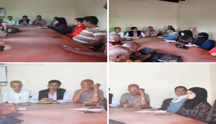  مأمور مديرية الحوطة "لؤي الصبيحي" يتلقي عدد من الصحفيين والناشطين ويطلعهم على ملف الخدمات بالمديرية 