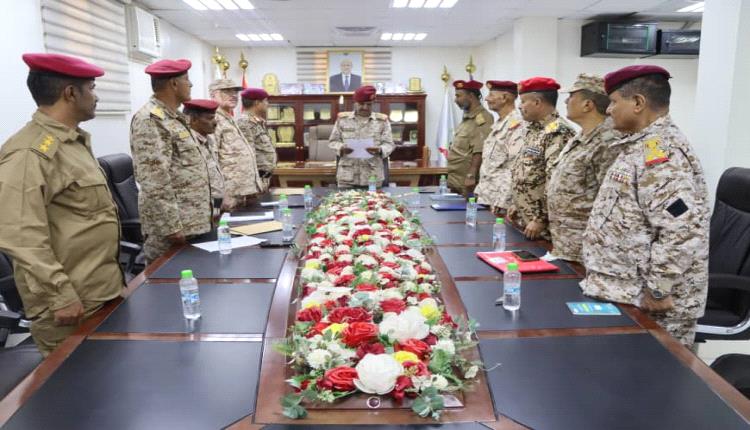 وزارة الدفاع تشهد إجراء مراسيم التسليم والاستلام في هيئة التدريب والشرطة العسكرية بعدن