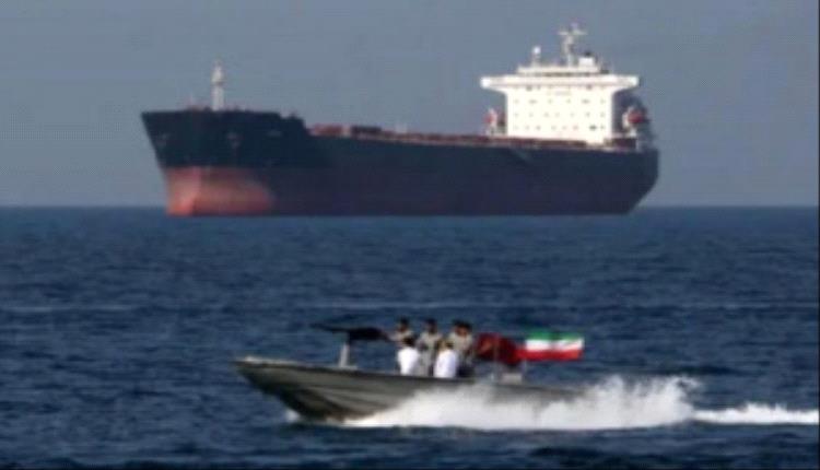 وسط تأهب عسكري أميركي.. إيران تلوح بإغلاق مضيق هرمز

