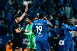 بسبب "سلوك مشين".. إيقاف وتغريم حارس نادي النصر بعد أحداث مباراته ضد الهلال