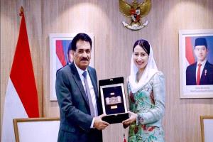 السفير : بلفقيه يبحث مع نائبة وزير التجارة الإندونيسي سبل تعزيز التعاون التجاري و الاقتصادي 