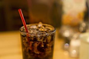 بعد أكثر من قرن من السرية.. عالم يزعم فضح سرّ وصفة كوكاكولا