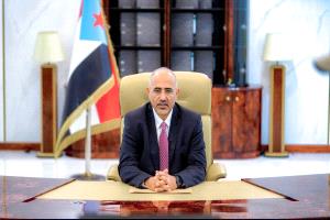 كعادته في انفعالاته، صرخ صلاح بن لغبر: «الله أكبر».