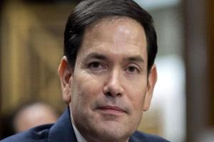 وزير الخارجية الأمريكي: نعتزم الاستحواذ على 50 مليون برميل من النفط الفنزويلي