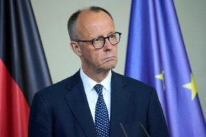 ميرتس يطالب زيلينسكي بوقف نزوح الأوكرانيين لأوروبا