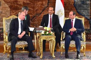 رسالة من بوتين للسيسي.. مصر تصدر بيانا بعد اعتماد سفيرها الجديد في روسيا