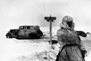 "شرارة" كسر الطوق عن "لينينغراد"