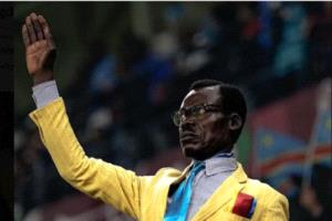 احتفال أم سخرية؟.. نجم منتخب الجزائر يثير الجدل بتصرف مفاجئ تجاه مشجع الكونغو الديمقراطية