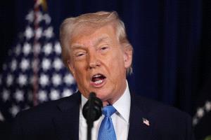 ترامب يتلقى مكالمة من رئيس كولومبيا بعد تهديدات المخدرات ويعلن تراجع التهديد العسكري