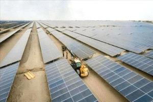 استئناف عمل محطة الطاقة الشمسية وتسليم إدارتها لمؤسسة الكهرباء
