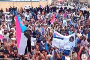 تحركات سقطرى ورسائل الشارع الجنوبي بعد إعلان حل الانتقالي