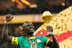 خفايا نهائي كأس إفريقيا 2025.. من هو "صوت العقل" الذي أقنع ماني بالعدول عن الانسحاب؟