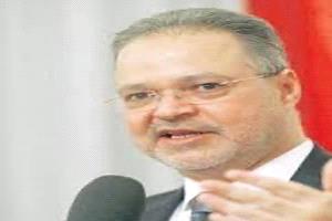 

الجيفة عبدالملك المخلافي : برفض بتشكيل حكومة الجدبدة مناصفة بين الشمال والجنوب