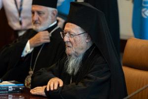 الاستخبارات الروسية: البطريرك برثلماوس الذي مزق أوكرانيا الأرثوذكسية وجه أنظاره نحو دول البلطيق